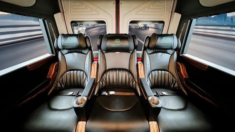 Nội thất xe Limousine hạng thương gia