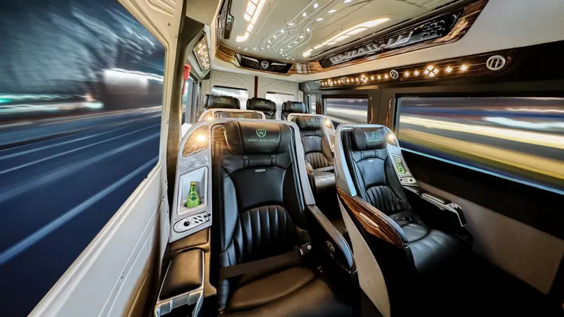 Khoang hành khách xe Limousine rộng rãi