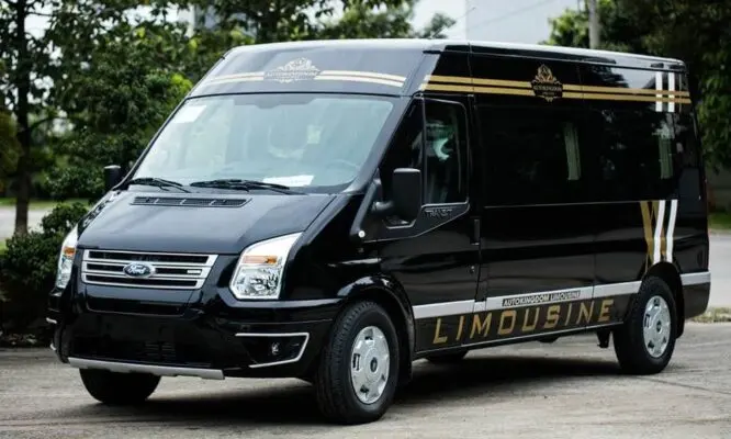 Xe Limousine Ford Transit tuyến Vũng Tàu – TP.HCM